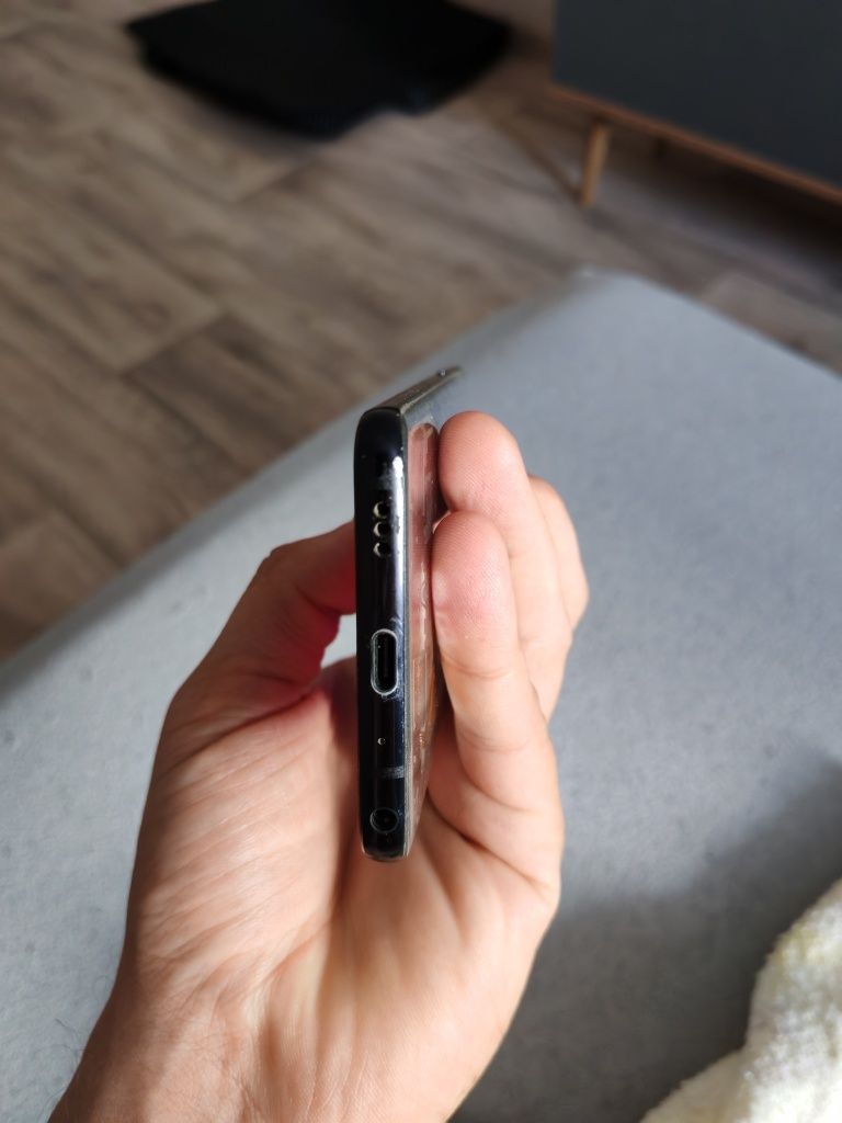 Lg g7 в хорошем состоянии