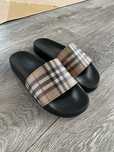 Сланцы Burberry.