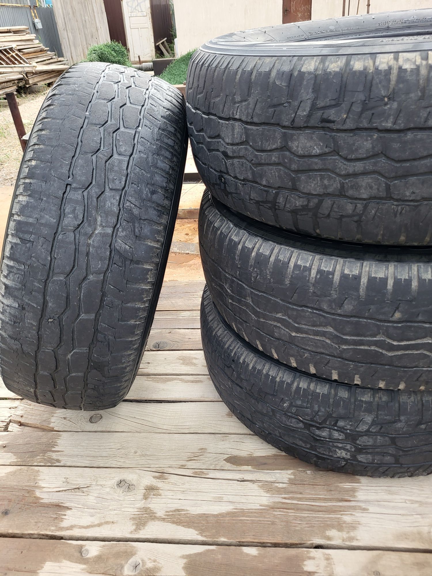 Шины, покрышки Yokohama 265/65/R17 4штук