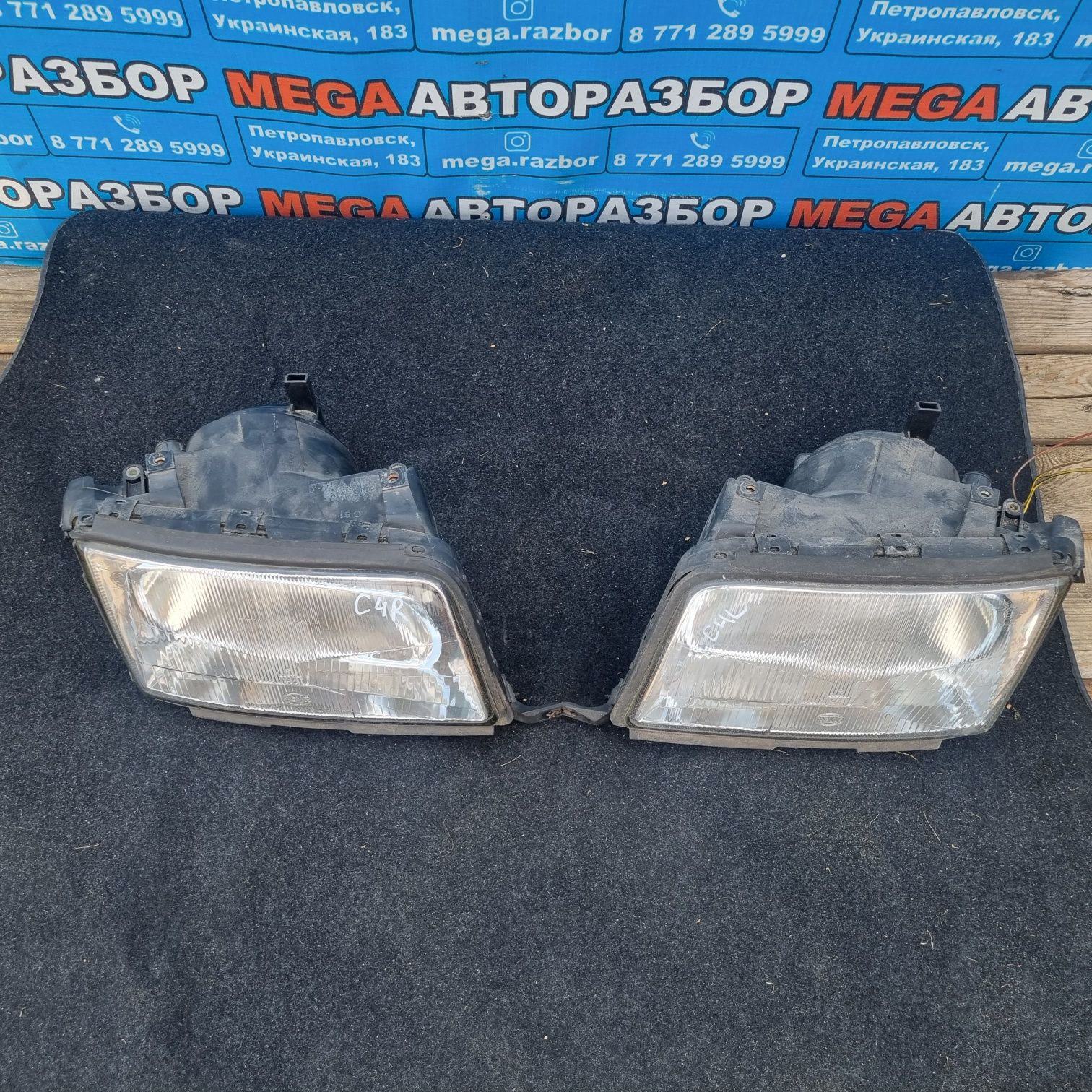 Фары на ауди 100 с4.