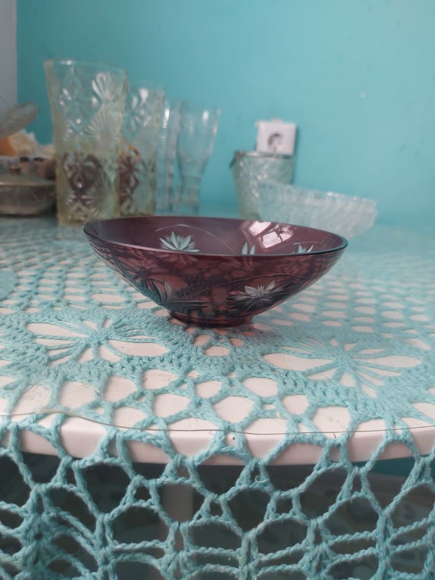 Продам хрустальные салатницы