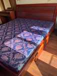 Продам кровать и дамский столик с зеркалом