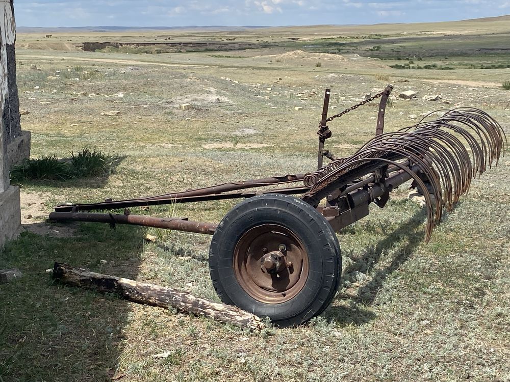 Т-40 трактор шөпке дайын