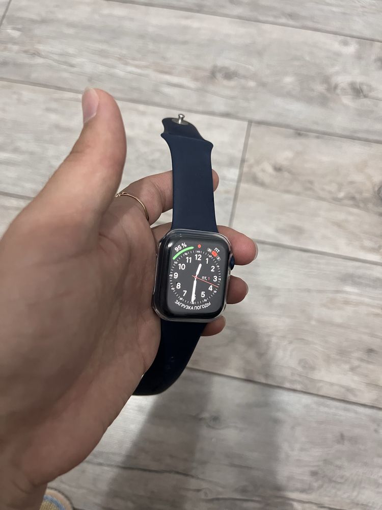 Продам Apple watch 6