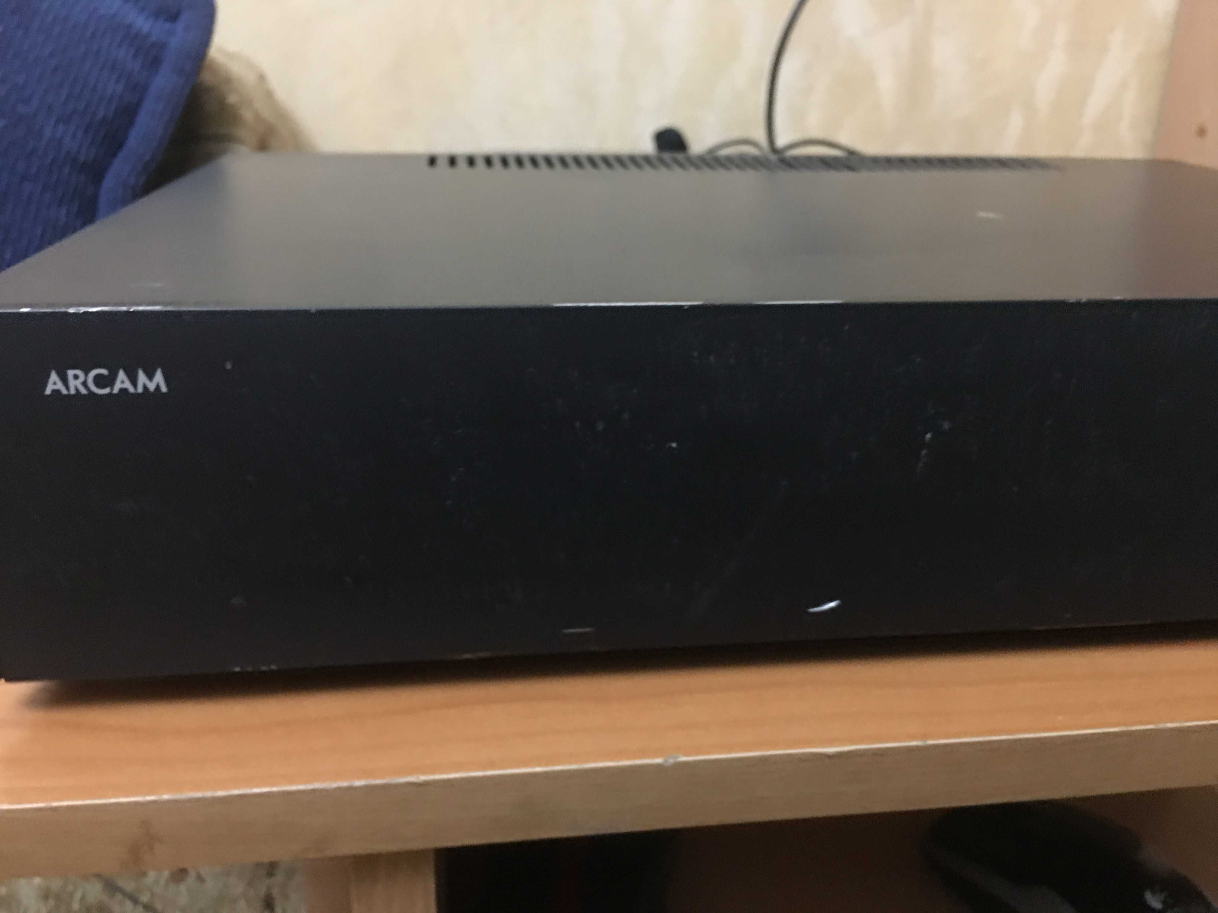 продам усилитель двухблочный  Arcam P75 50 vatt 8 om.Англия. Обмен.