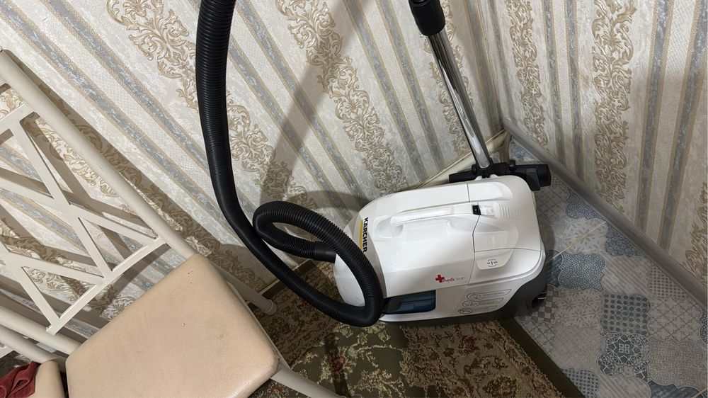 Продам пылесос керхер супер мощный