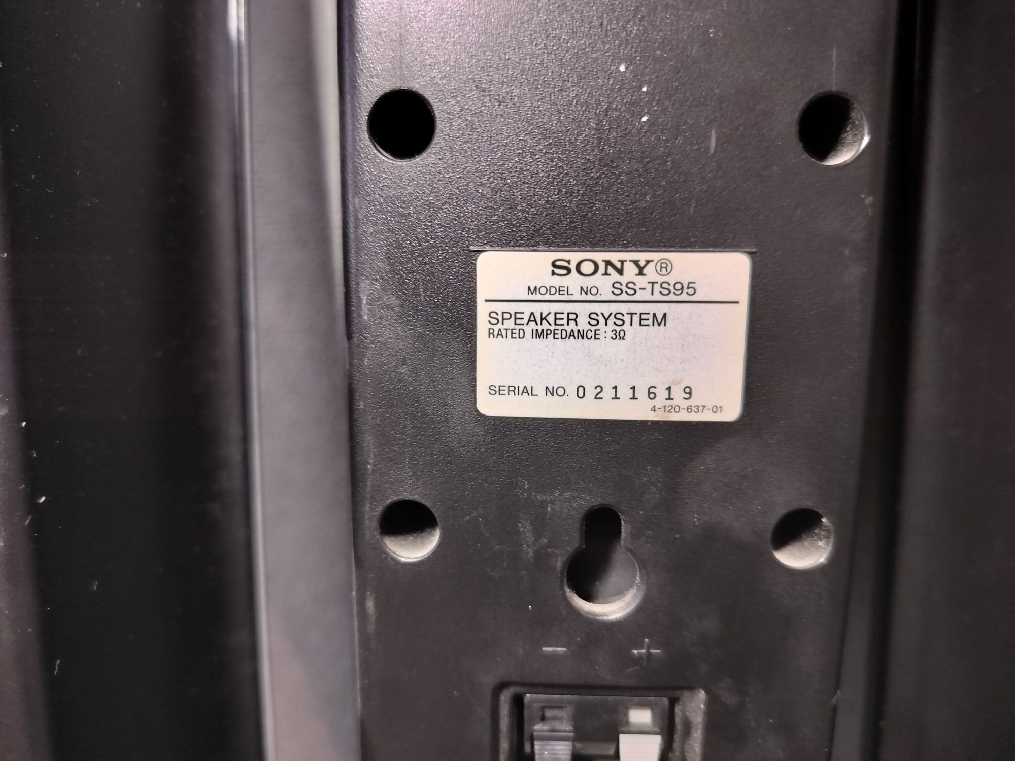 Колонки Sony с подставкой