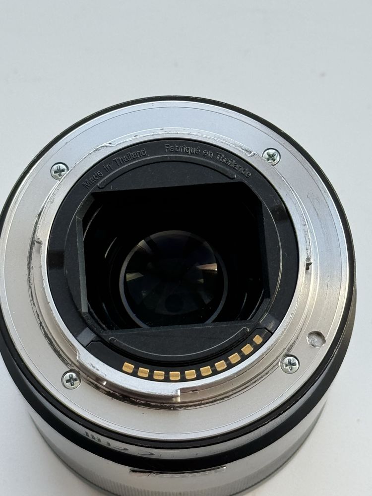 Zeiss Sony Sonnar 55mm f/1.8