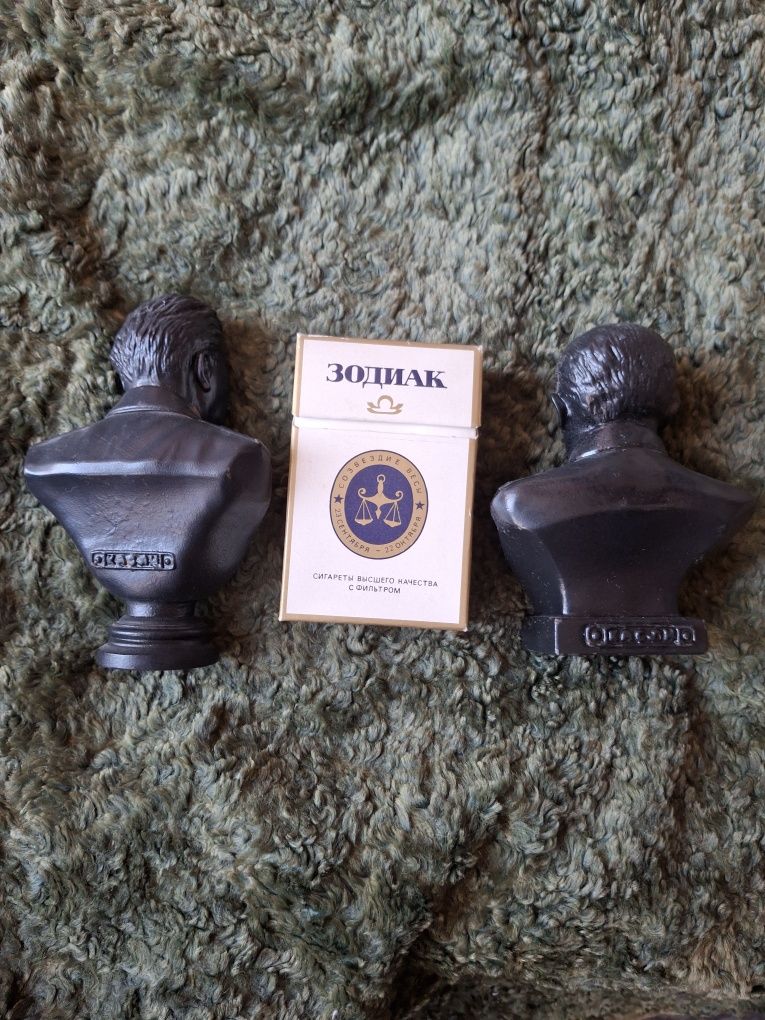 Продам чугунные бюсты.