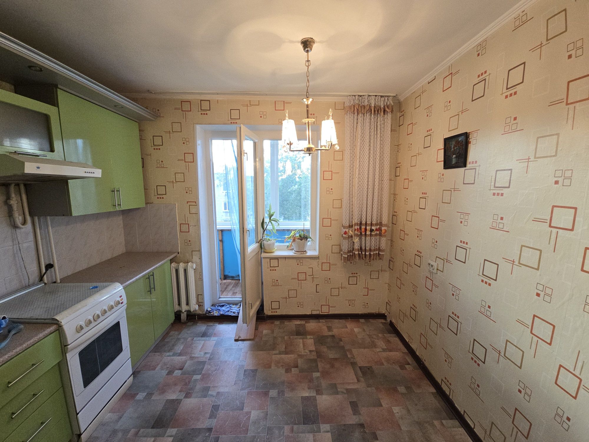 Продам трёхкомнатную ЛЕНИНГРАДКУ
