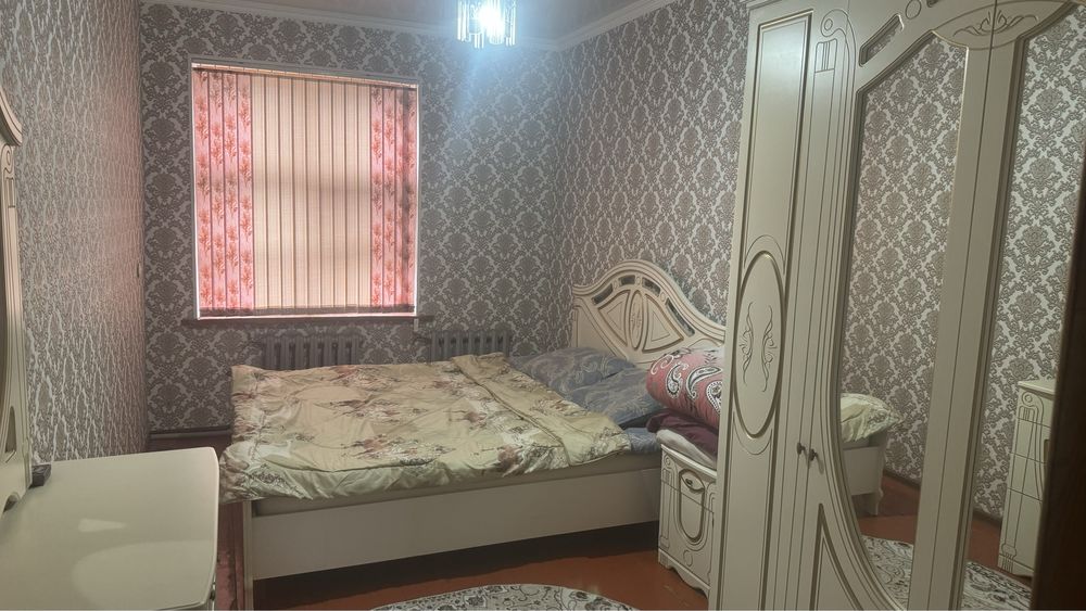 Продам 2-х комнатную квартиру в центре