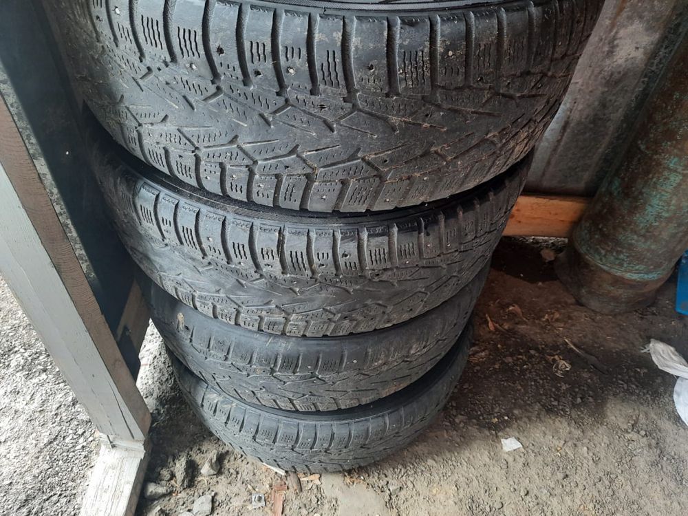 Продам 4 диска б/у размер размер 205/55 R 16