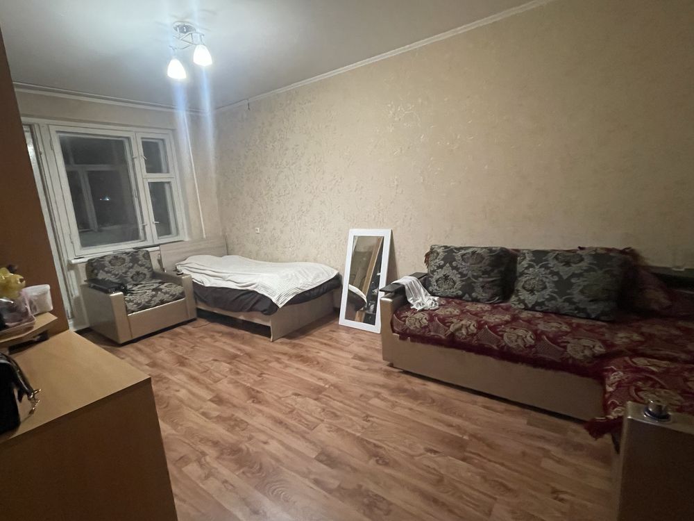 Девушка на подселение