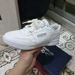 Продам кроссовку фирмы Reebok