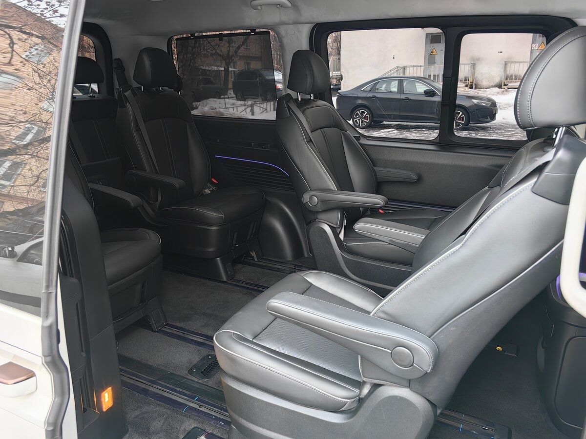 Аренда Hyundai Staria с водителем, аренда прокат минивэн микроавтобус