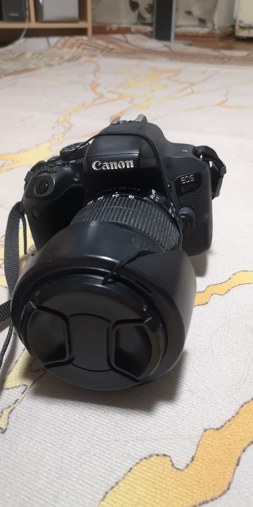 Фотоаппарат Canon 800D, обектив EF-S 18-135, ОБЬЕКТИВЫ EF-S 18-200