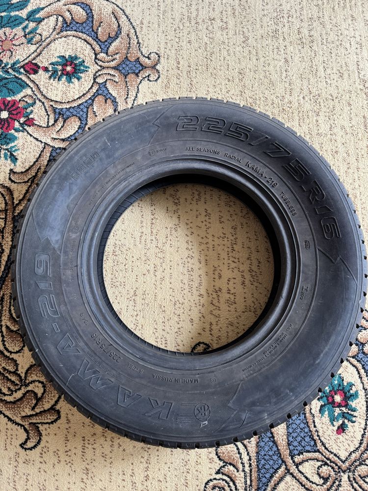 Комплект из 4 шин  Kama-219 225/75 R16 104R б/у Без шипов Всесезонные