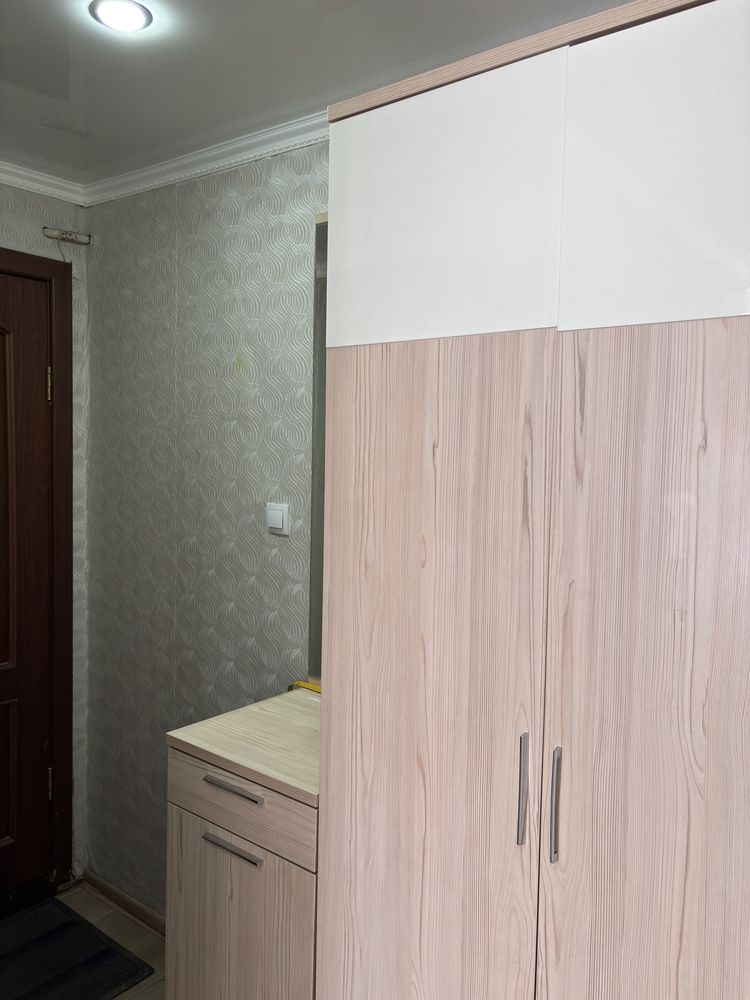 Продам квартиру 3-х комнатную