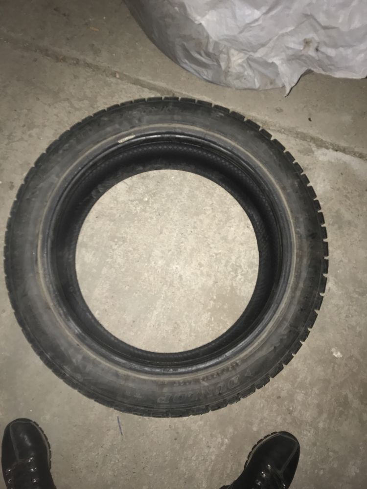 245/45/19R продам резину Dunlop winter  ice2 (1шт)