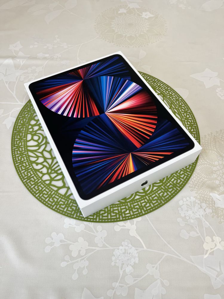 IPad Pro (12,9 дюймовый)(5-го поколения)