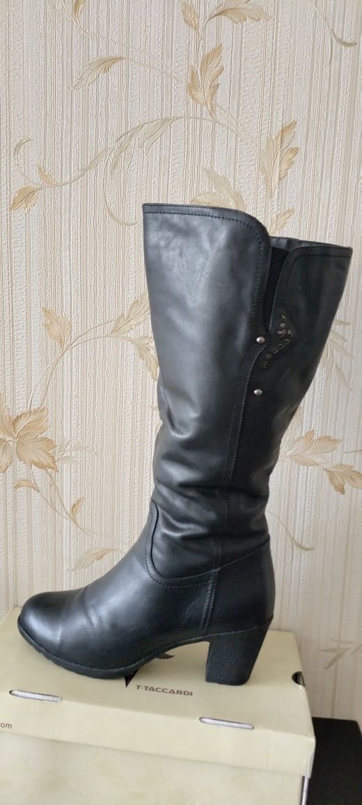 Продам сапоги зимние черные