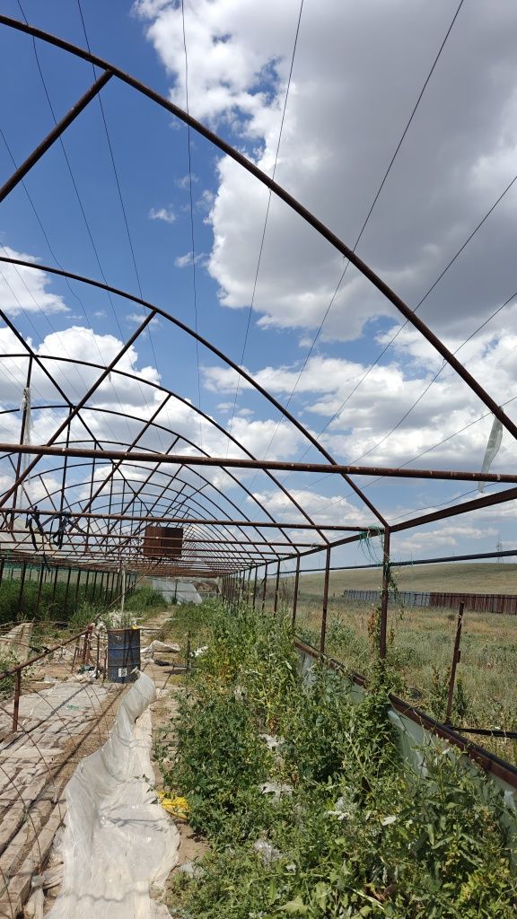 Теплица  каркас  на  1. Гектар