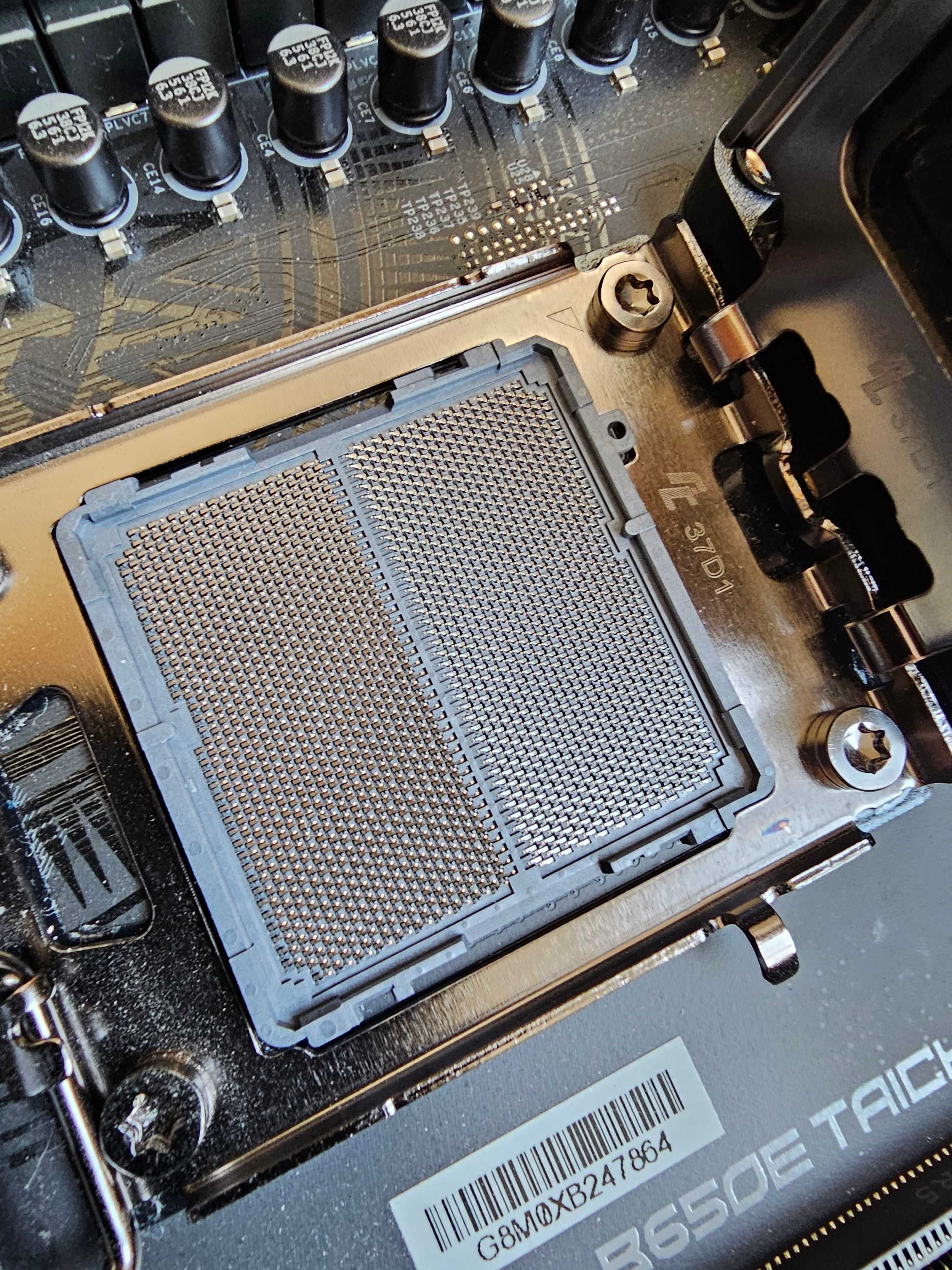 материнская плата ASRock B650E Taichi Lite E-ATX, AM5 б/у на гарантии