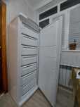 Продаётся морозильник Indesit