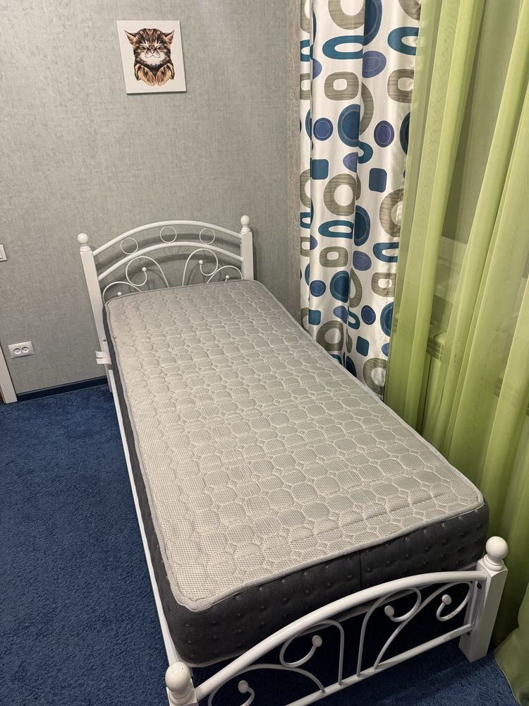 Кровать IKEA односпальная