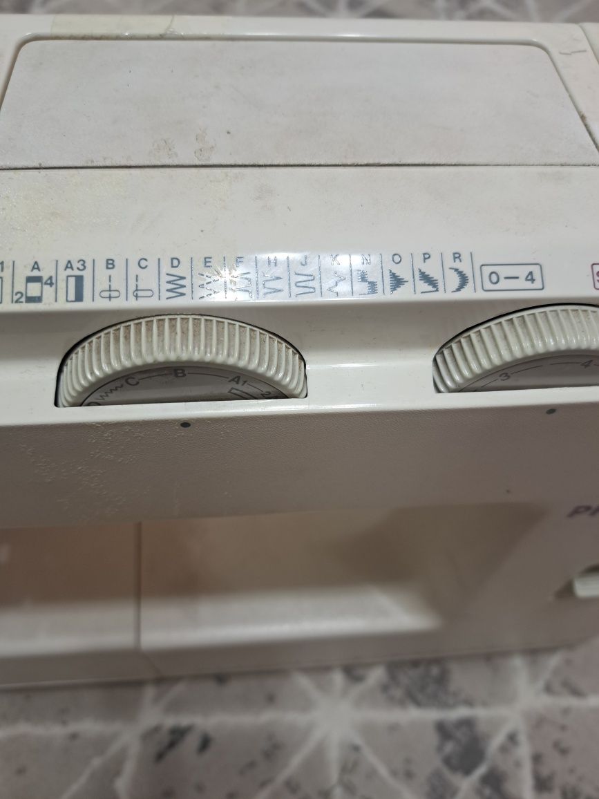Продам швейную машинку PFAFF