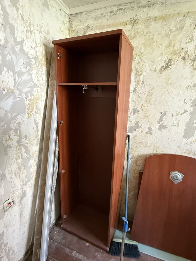 Отдам даром плательный шкаф