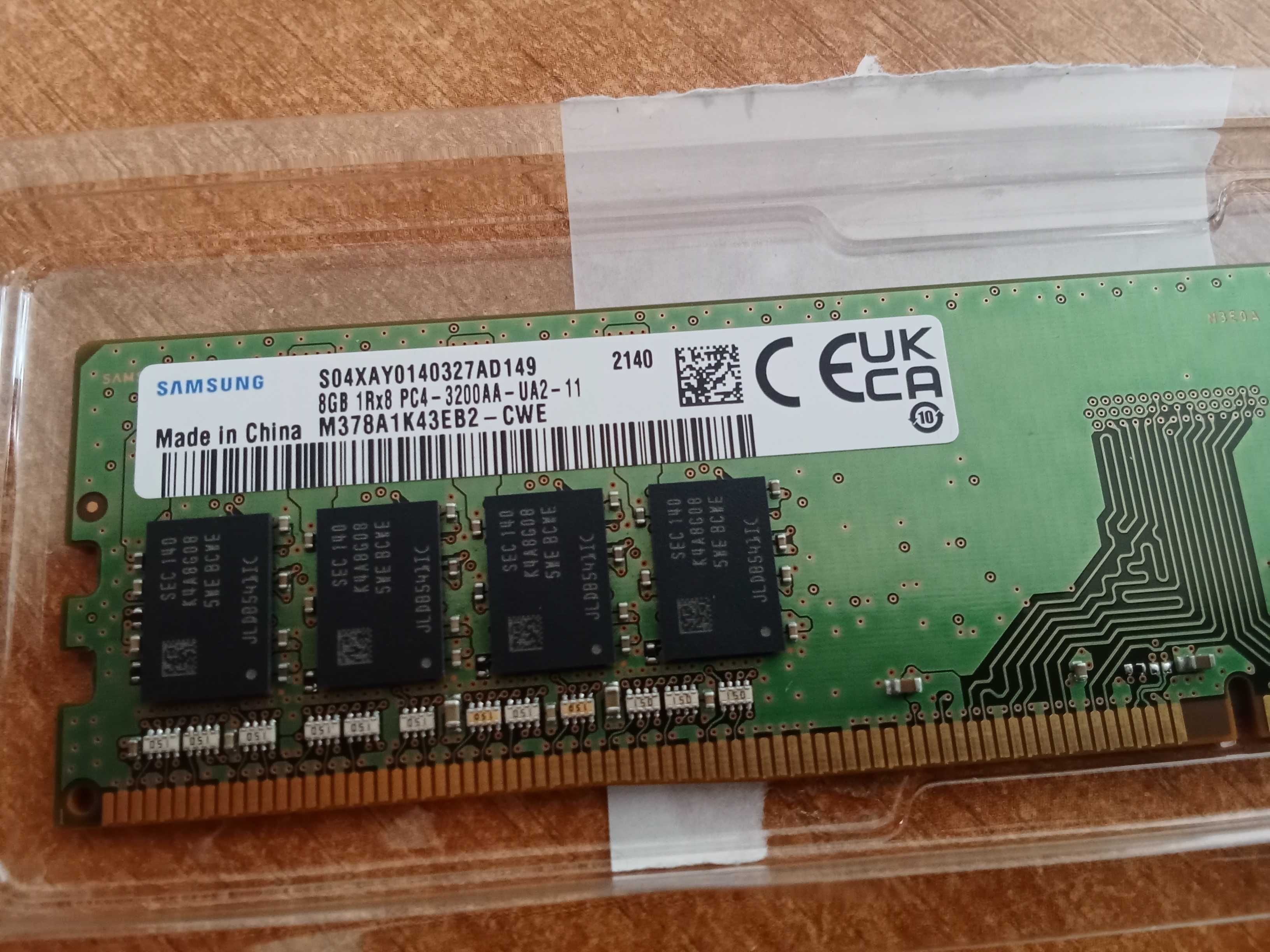 Оперативная память DDR4 8GB Sumsung M378A1K43EB2-CWE