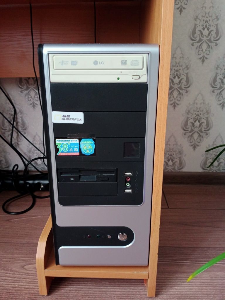 Продам компьютер Samsung  в отличном состоянии.