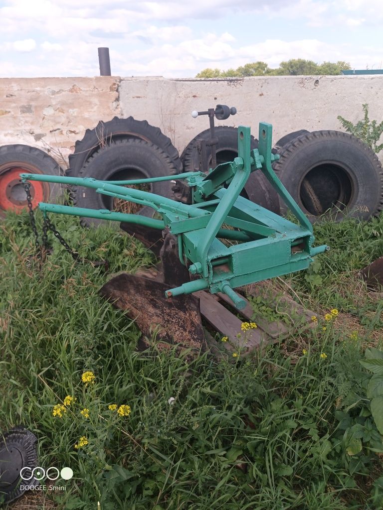Продам сельхозтехника плуг