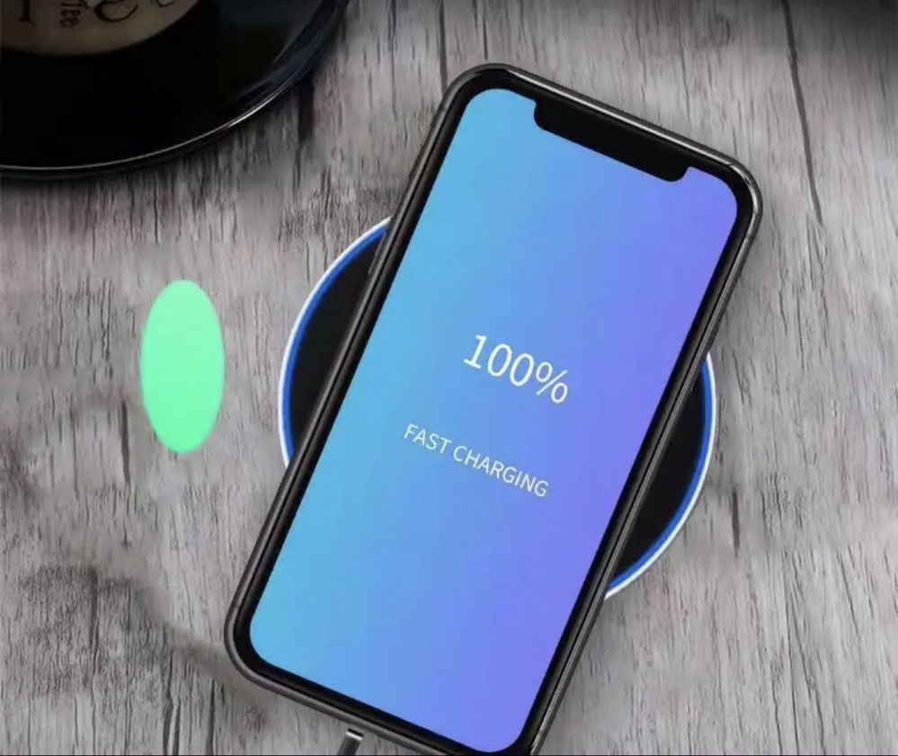 Продам беспроводную зарядку новая 20W