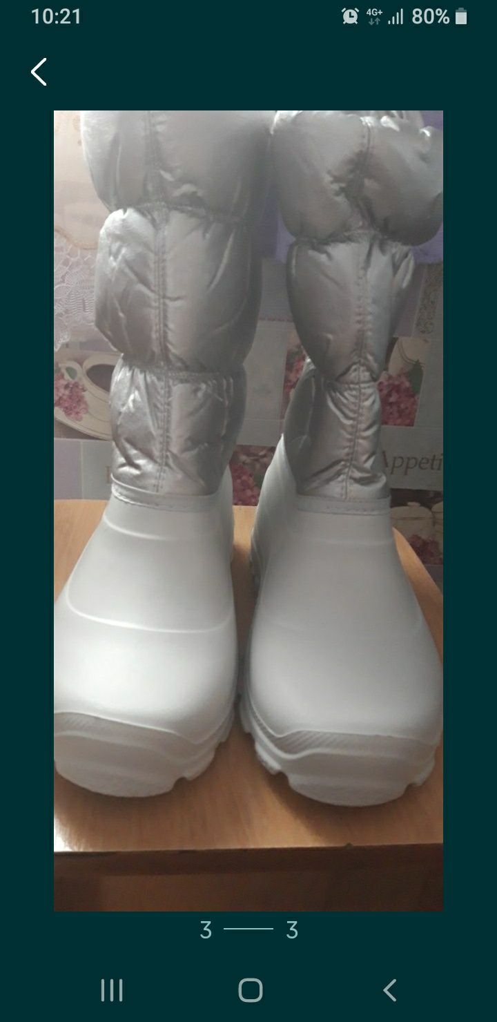 Продам новые сапоги из эва и зимние из замши