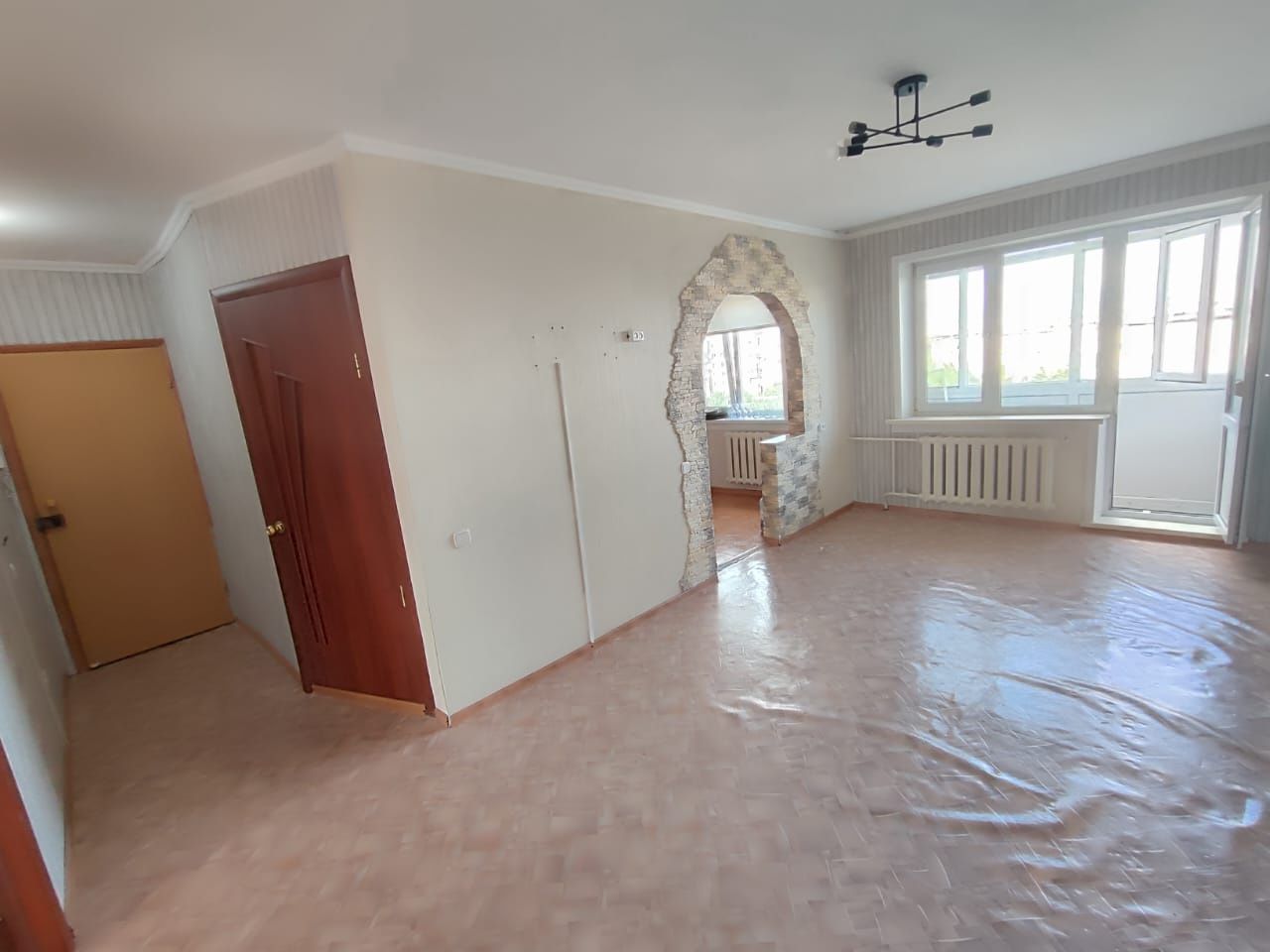 Продам 2 х комн . 5 -27,  5 этаж.