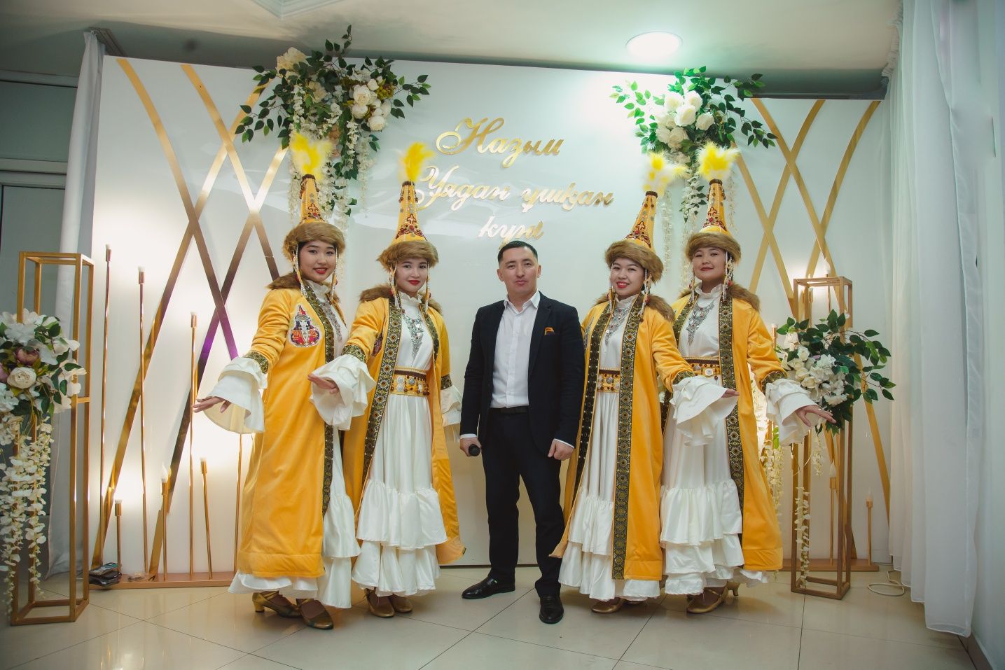 Тамада Ведущий двух языках От 30тыс до 300тыс