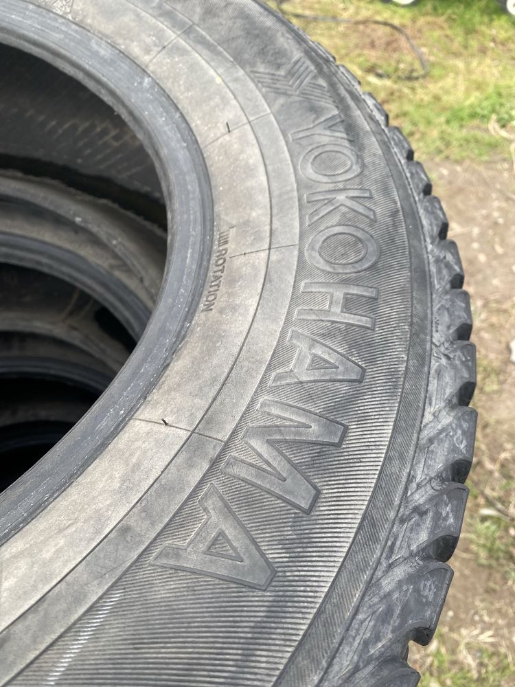 Комплект зимние шины 265/65/17 265/65R17 Yokohama.