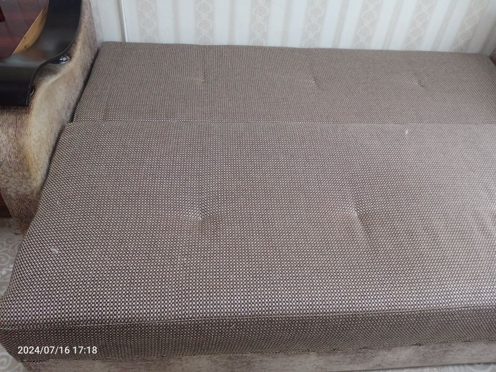 Продам диван - раскладной!