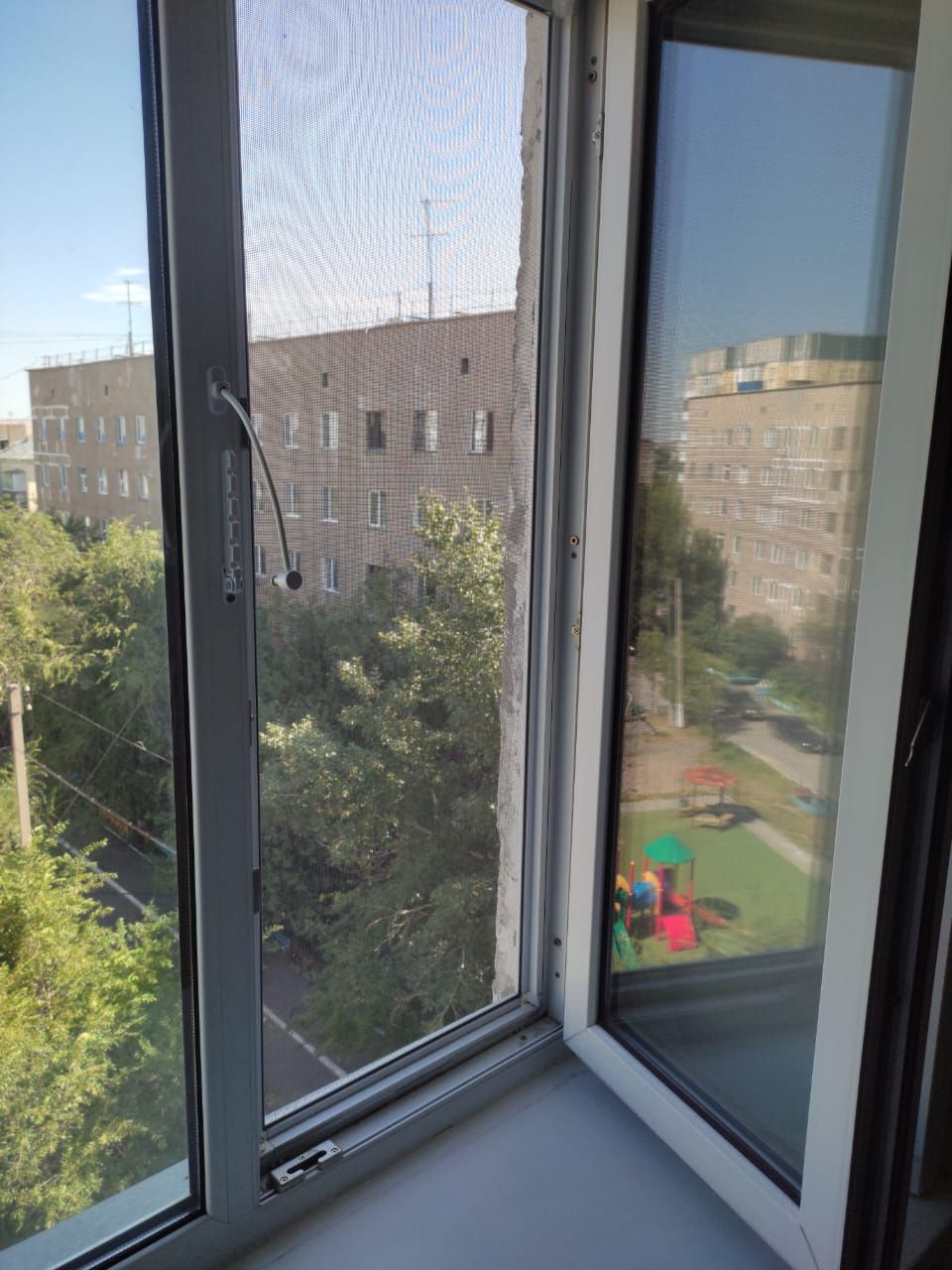 Продается два стеклопакета