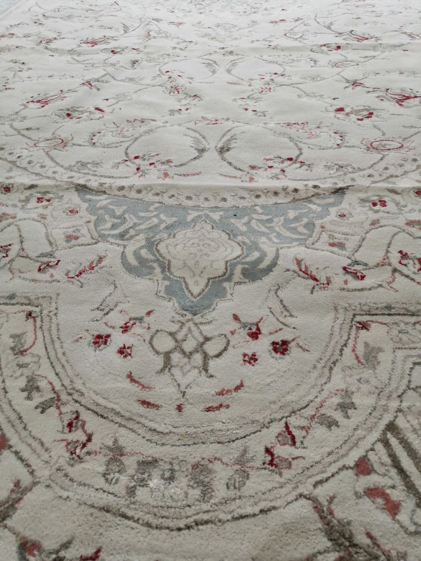 Кілем сатылады жақсы жағдайда, таза.