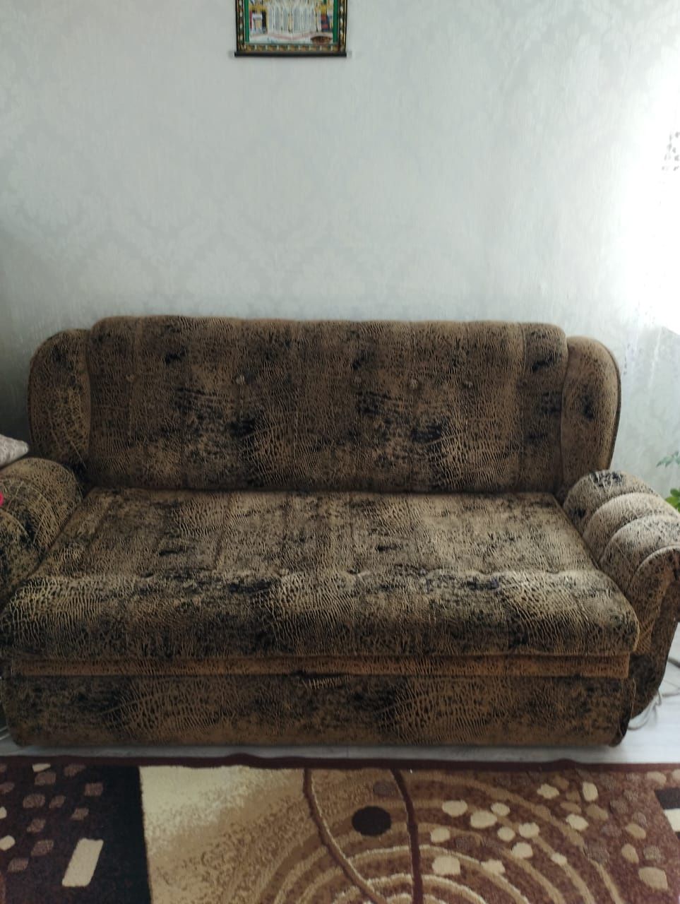 Продам диван раскладной и кресло