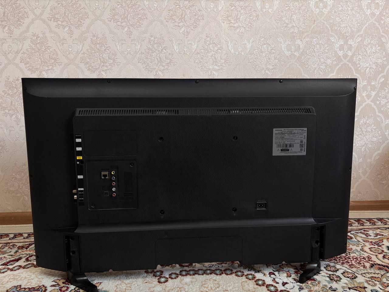 Телевизор Samsung 40" UE40J5200AU
Смарт-ТВ, Full HD, Wi-Fi