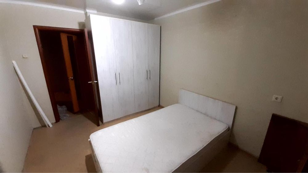 Продается 2-х комнатная квартира, в 8 мик-не.