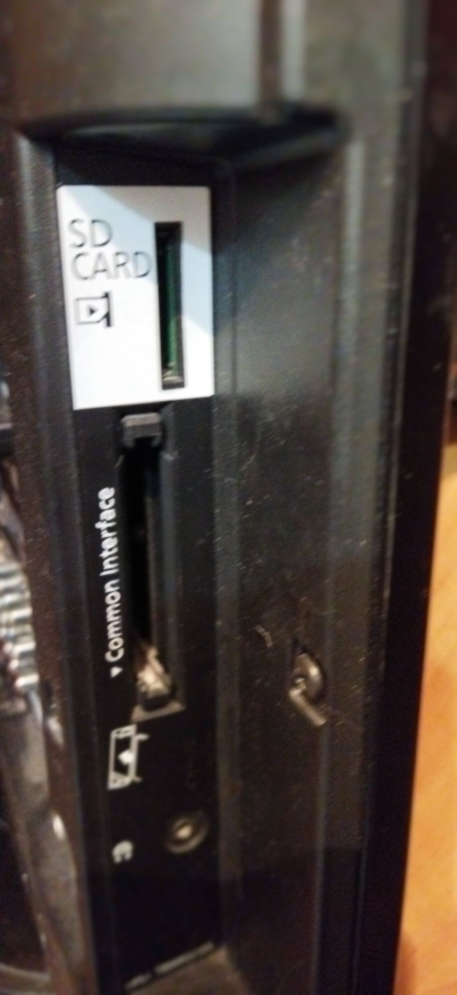 Монитор - телевизор hdmi