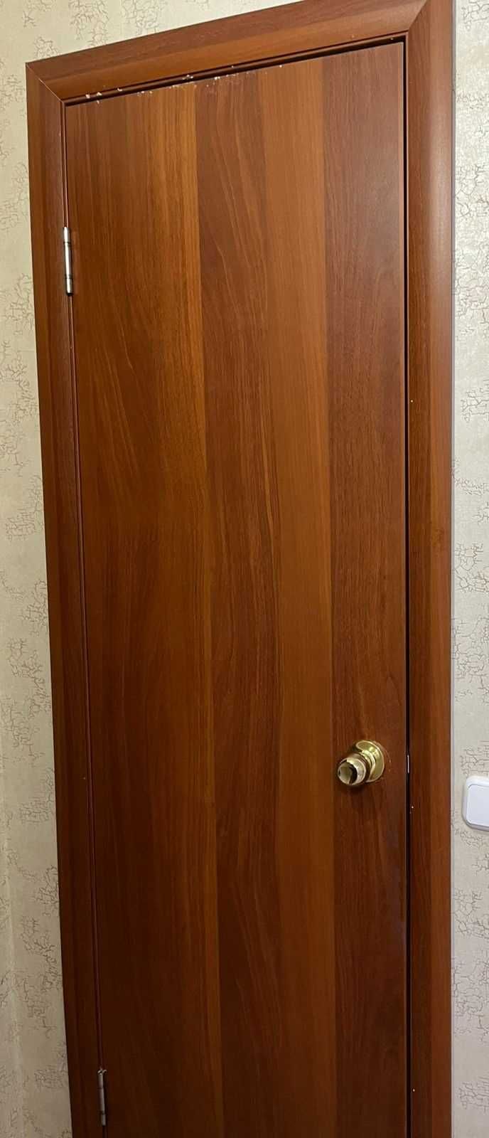 Продам б/у двери 2шт. Ш*60см., с ручками, коробкой в сборе
