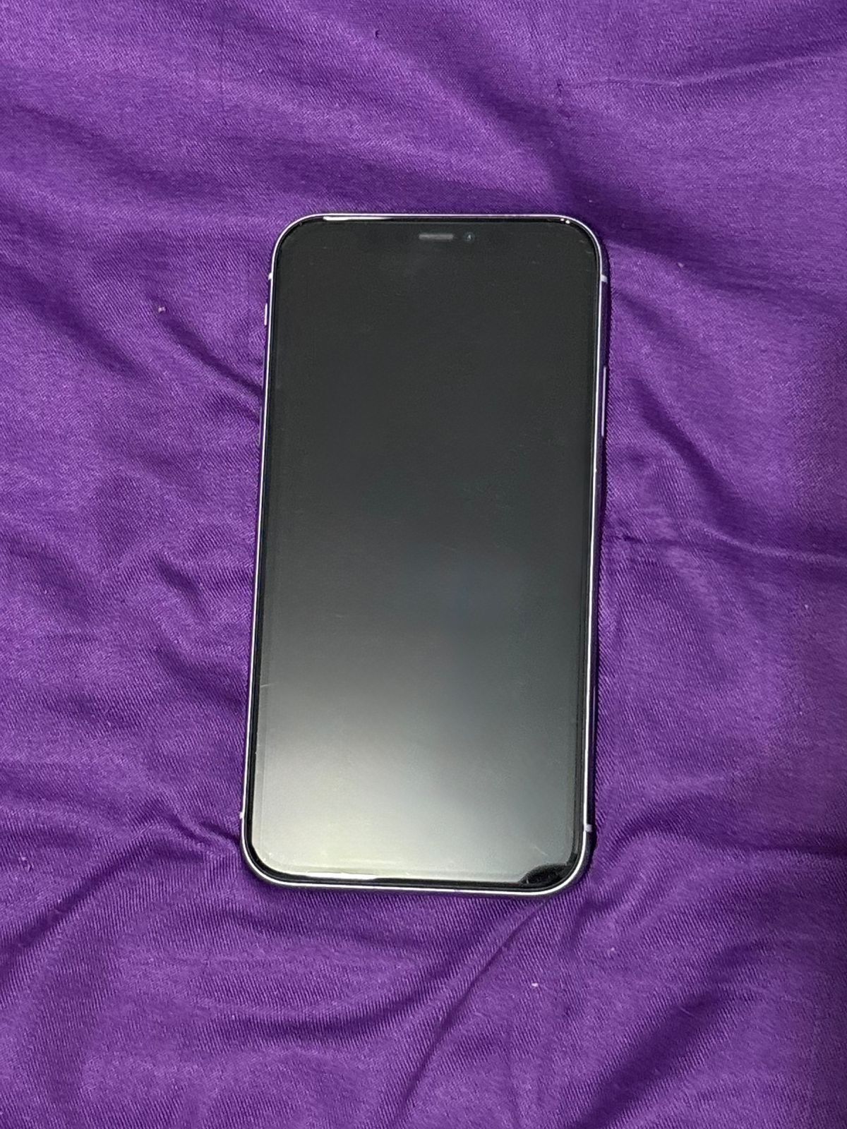 Продам срочно iPhone 11, в хорошем состоянии