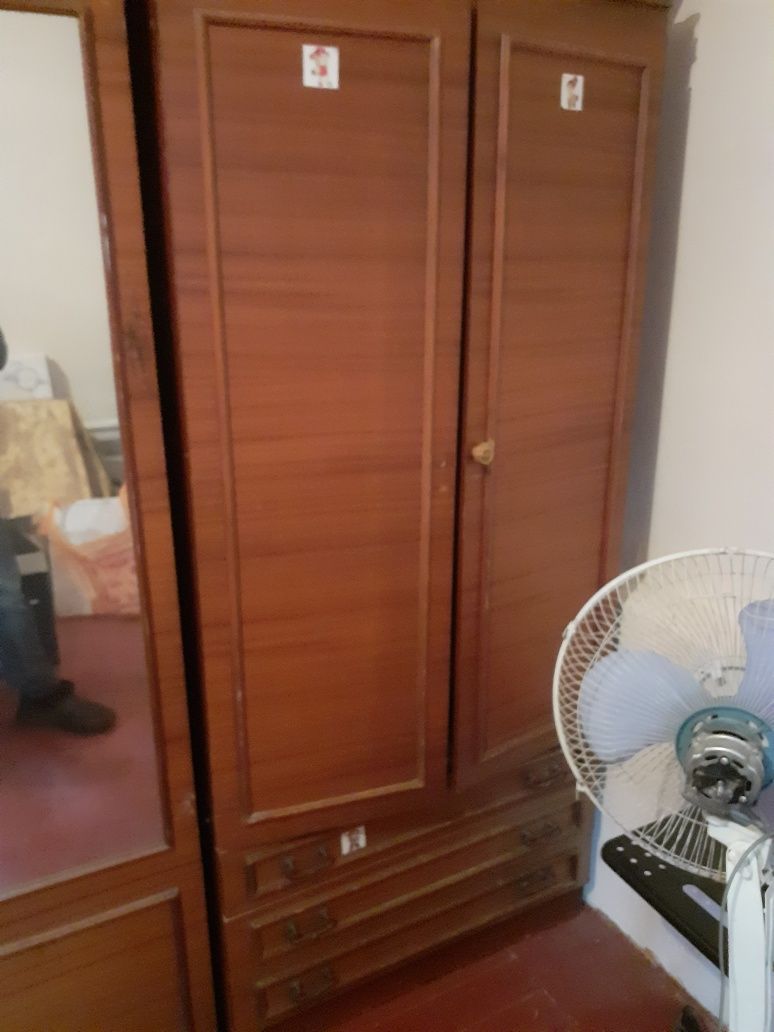 Продам два шкафа в паре