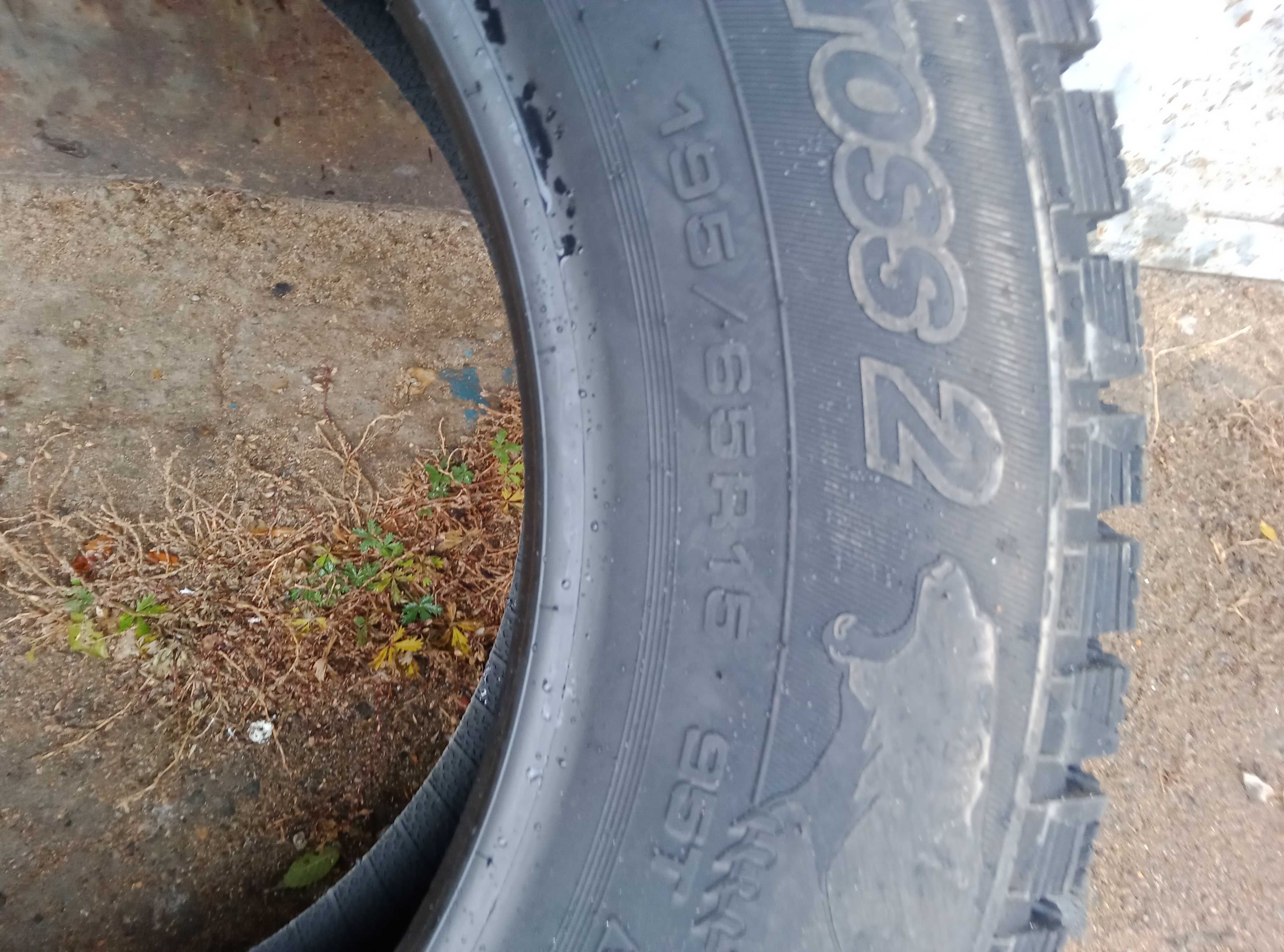 Продам шины Cordiant Snow Cross 2 (195/65 R15)